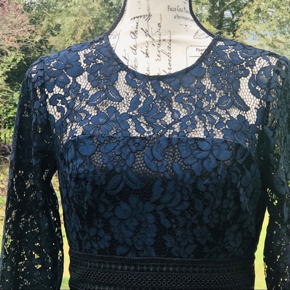 ELIZA J Lace Fit & Flare Dress Navy & Black Sz 6 - Picture 3 of 8